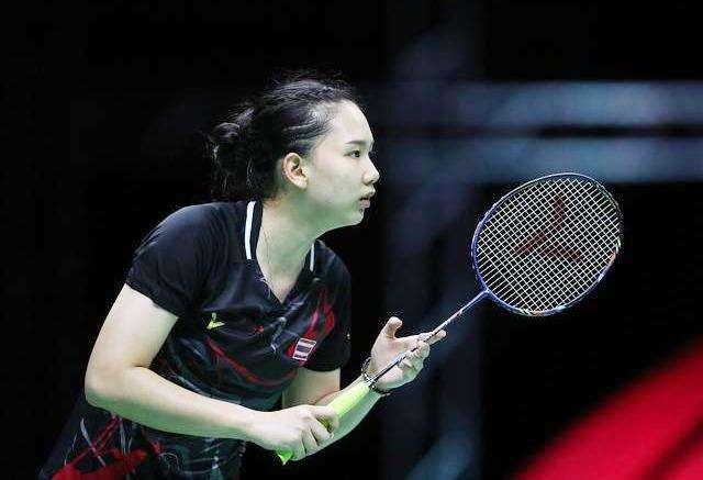 都展示了她 都展示了她