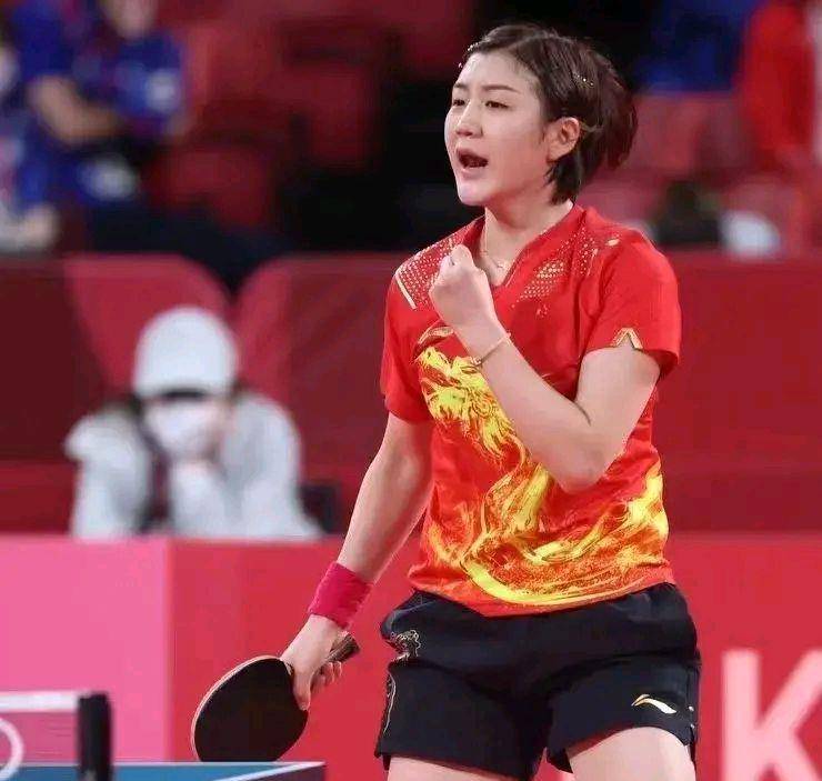 年度变现与 年度变现与